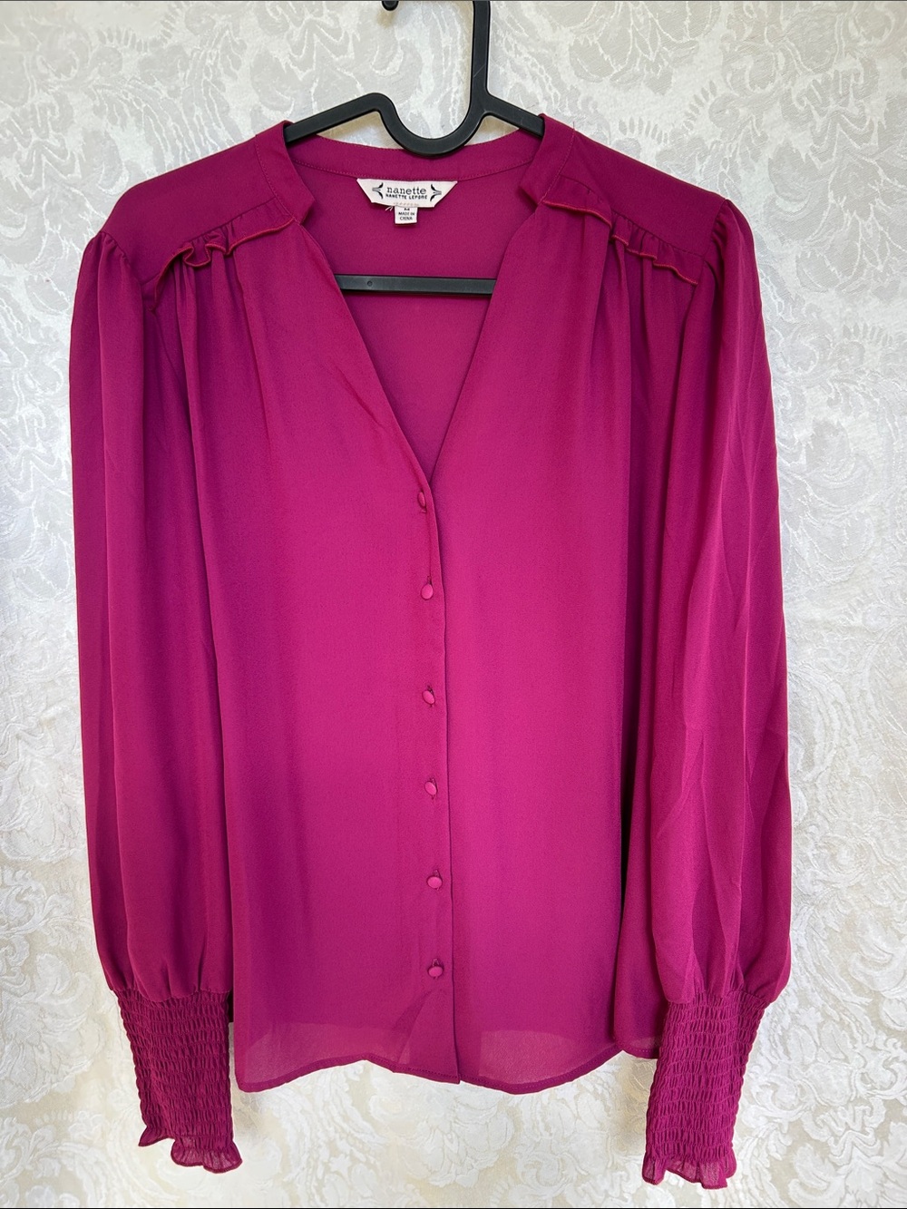 Nanette Fuchsia Button-Front V-Neck Blouse size m